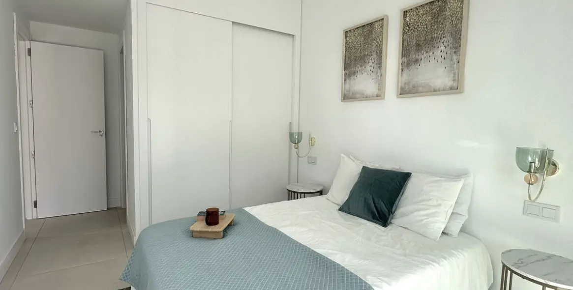 Sale of middle floor apartment in Fuengirola 32