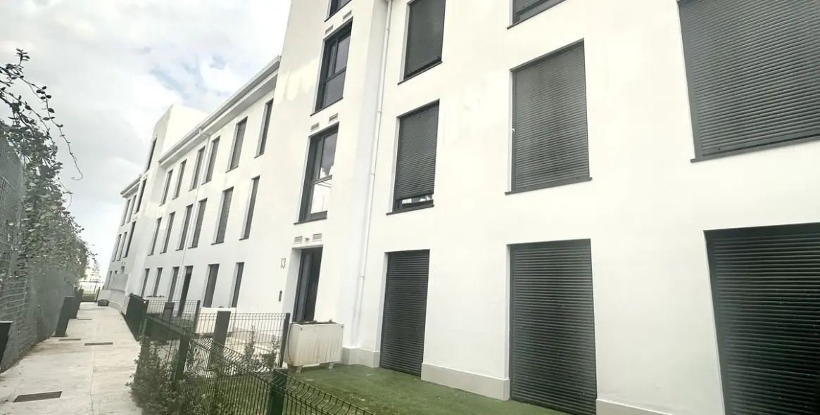 Sale of middle floor apartment in Fuengirola 38