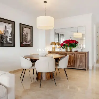 Sale of middle floor apartment in Elviria