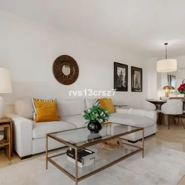 Sale of middle floor apartment in Elviria