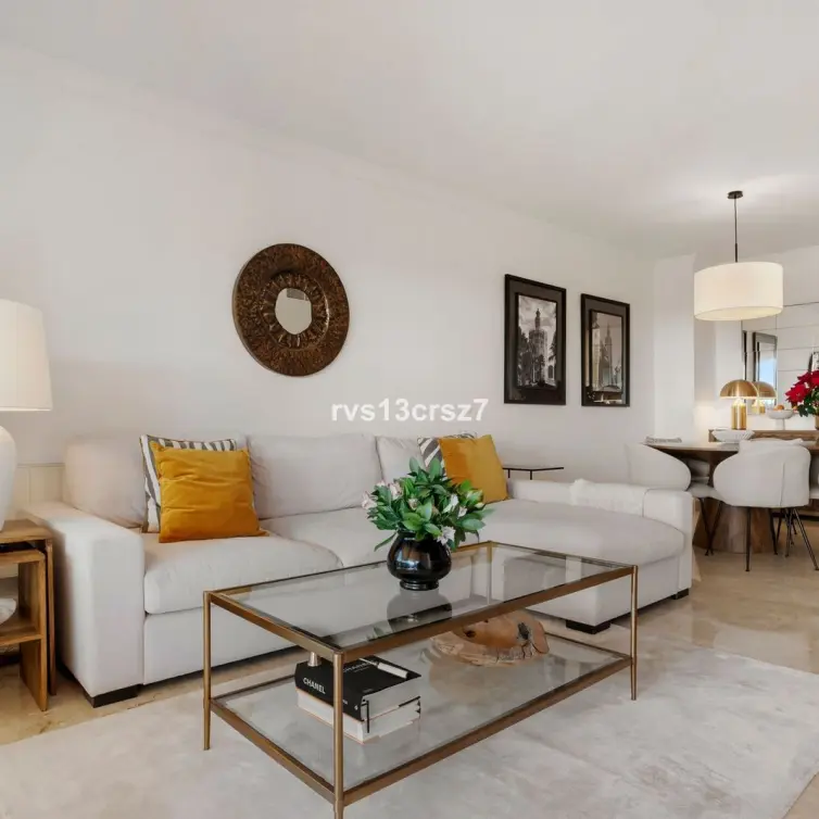 Venta de apartamento en planta media en Elviria