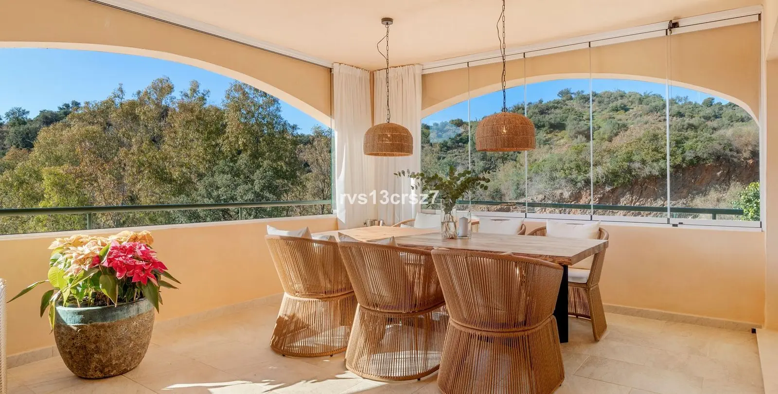 Venta de apartamento en planta media en Elviria 9