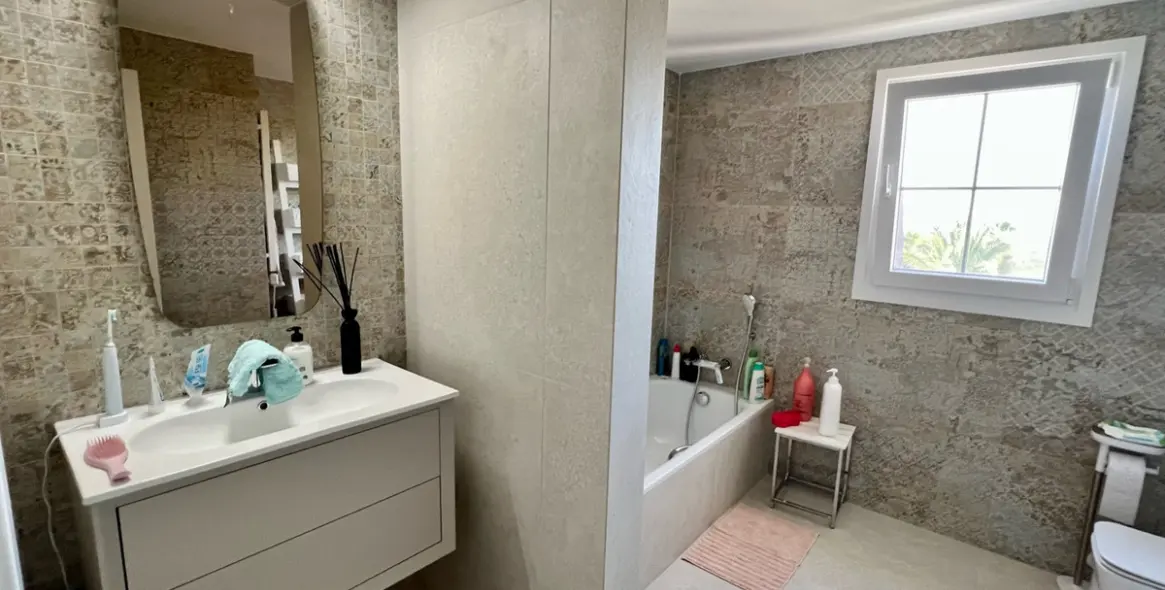 Продажа таунхауса в Estepona 13