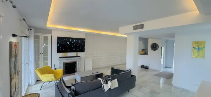 Продажа таунхауса в Estepona 3