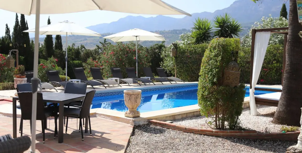 Sale of detached villa in Alhaurín el Grande 2