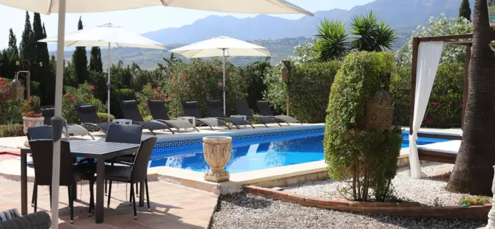 Sale of detached villa in Alhaurín el Grande 1