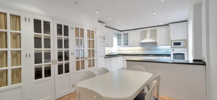 Продажа апартаментов на среднем этаже в Marbella 3