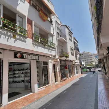 Продажа апартаментов на среднем этаже в Marbella