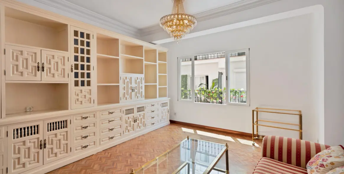 Продажа апартаментов на среднем этаже в Marbella 12