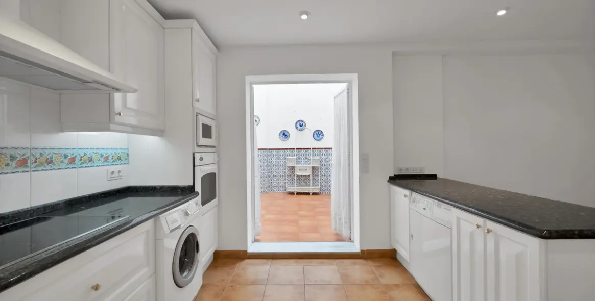 Продажа апартаментов на среднем этаже в Marbella 20