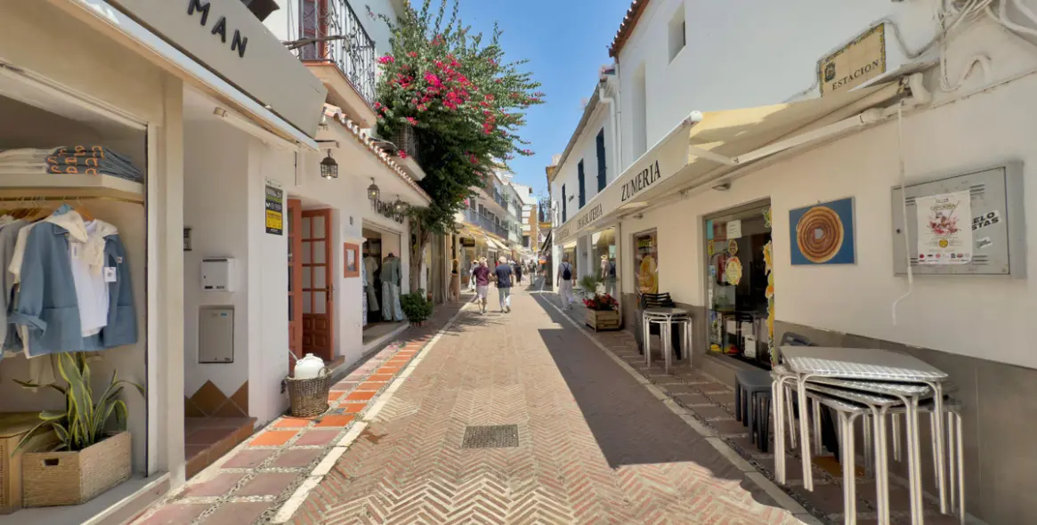 Продажа апартаментов на среднем этаже в Marbella 45