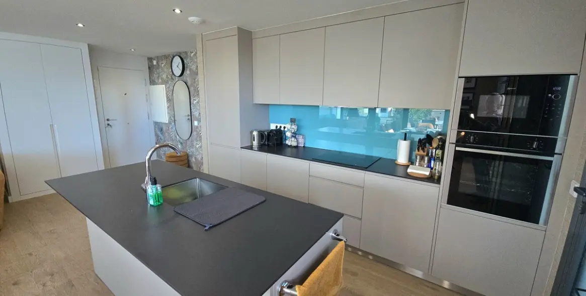 Sale of middle floor apartment in Fuengirola 7