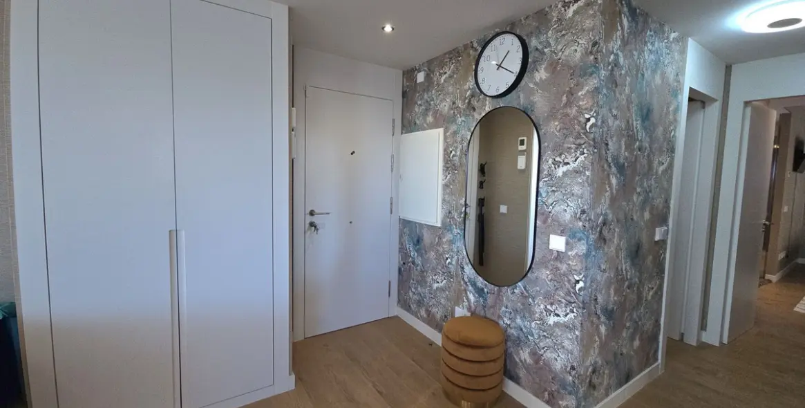 Sale of middle floor apartment in Fuengirola 10