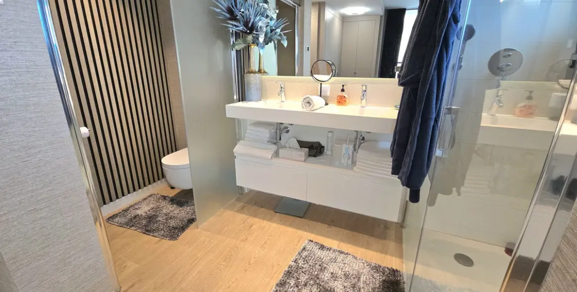 Sale of middle floor apartment in Fuengirola 15