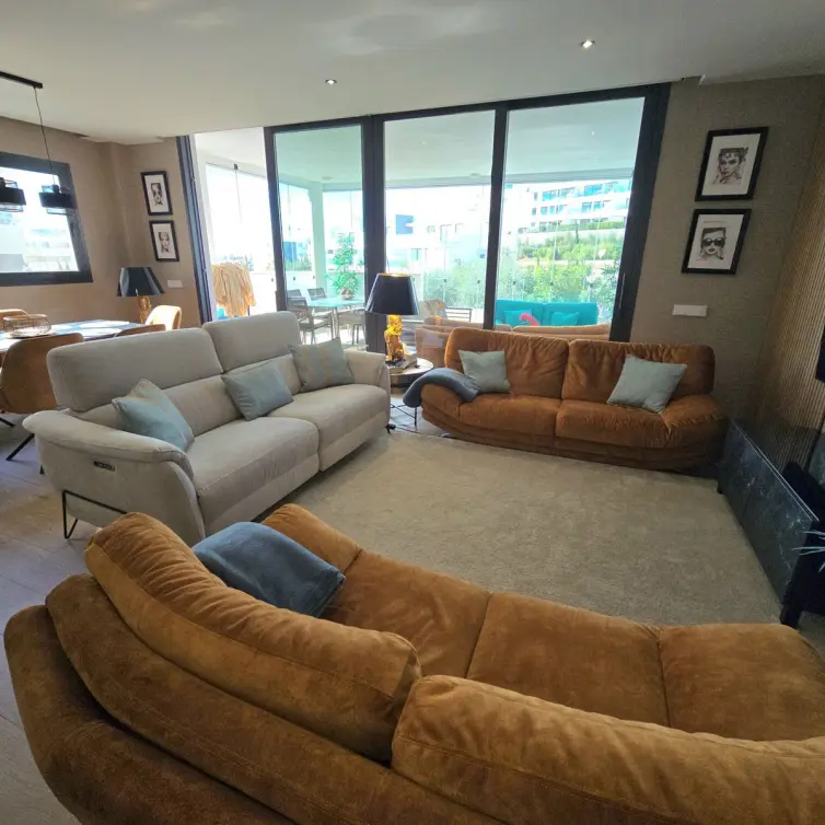 Sale of middle floor apartment in Fuengirola
