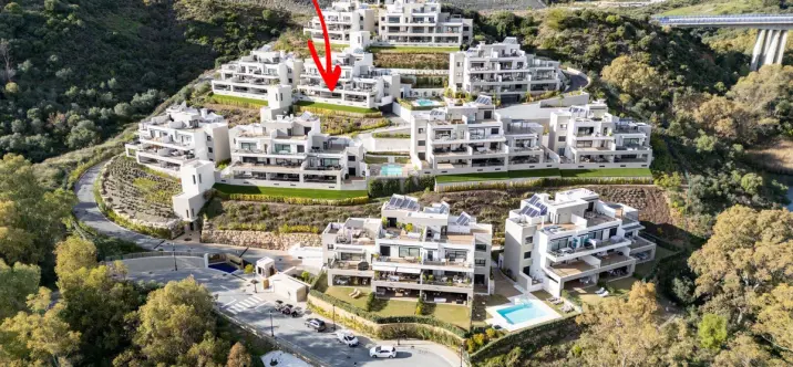 Sale of ground floor apartment in Nueva Andalucía 0