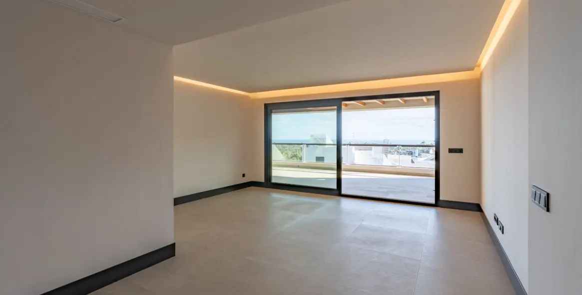 Sale of ground floor apartment in Nueva Andalucía 3