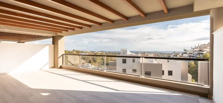 Sale of ground floor apartment in Nueva Andalucía 4
