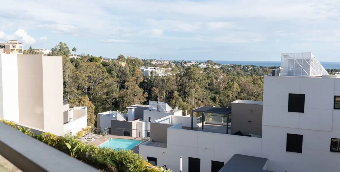 Sale of ground floor apartment in Nueva Andalucía 7