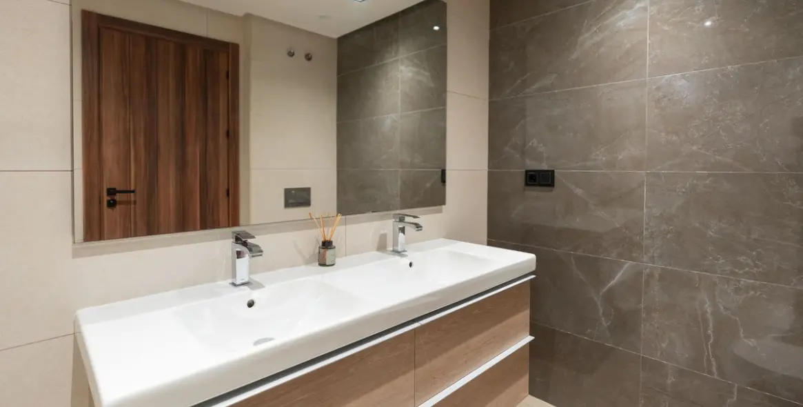 Sale of ground floor apartment in Nueva Andalucía 16