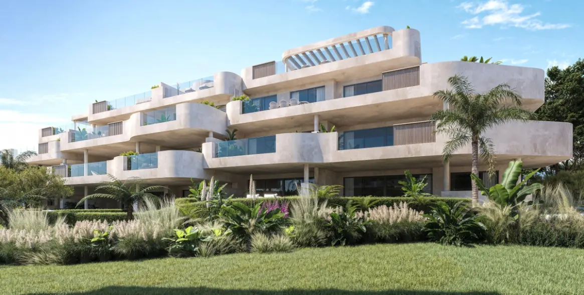 Sale of middle floor apartment in Estepona 10