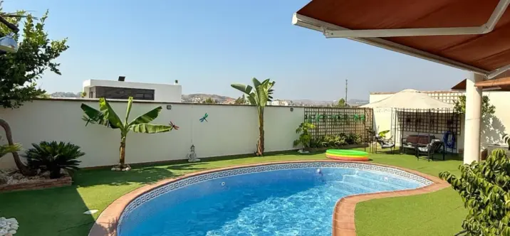 Продажа  отдельно стоящей виллы в Sierrezuela 1