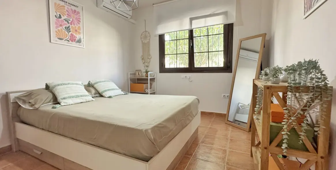 Продажа  отдельно стоящей виллы в Sierrezuela 15