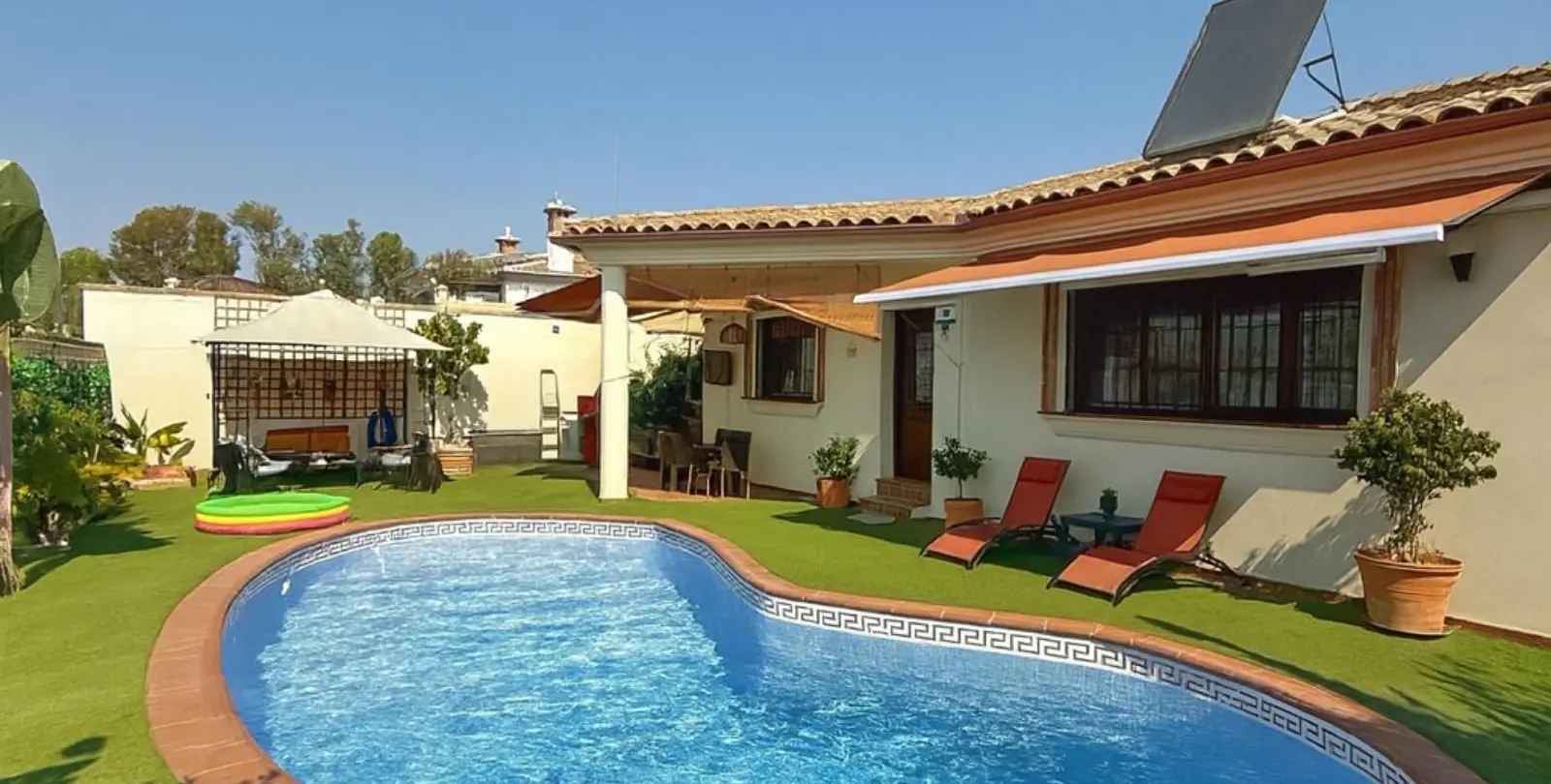 Venta de villa independiente en Sierrezuela 1