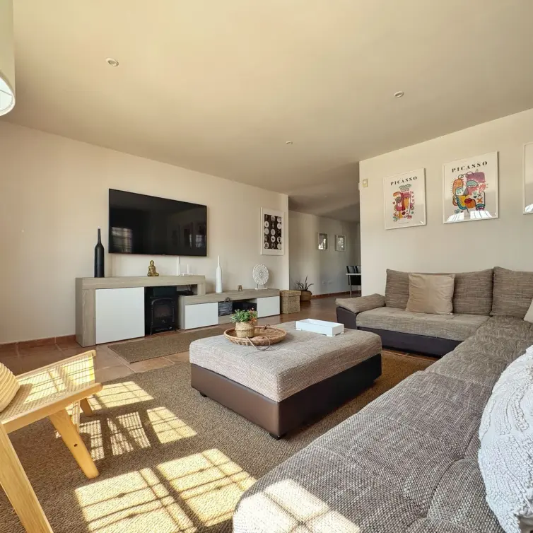 Sale of detached villa in Sierrezuela