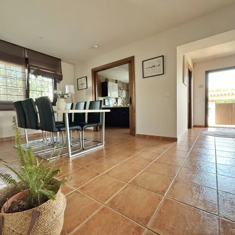 Sale of detached villa in Sierrezuela
