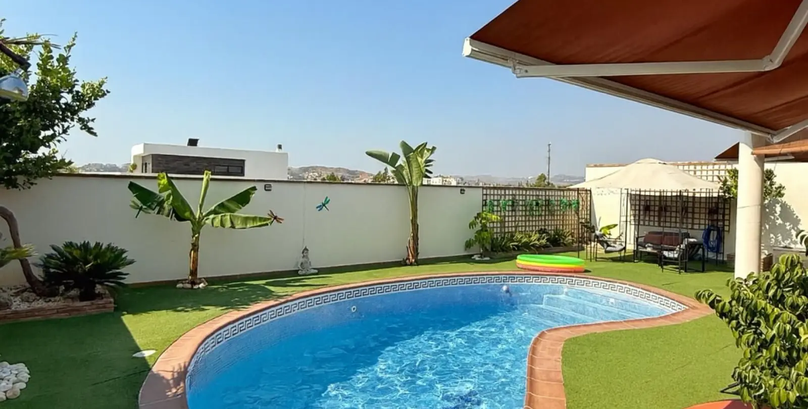 Venta de villa independiente en Sierrezuela 2