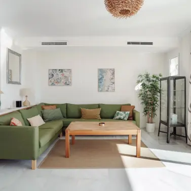 Venta de apartamento en planta media en Nueva Andalucía