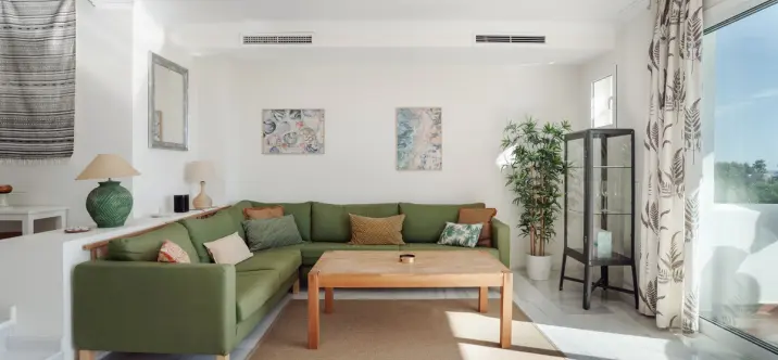 Venta de apartamento en planta media en Nueva Andalucía 1