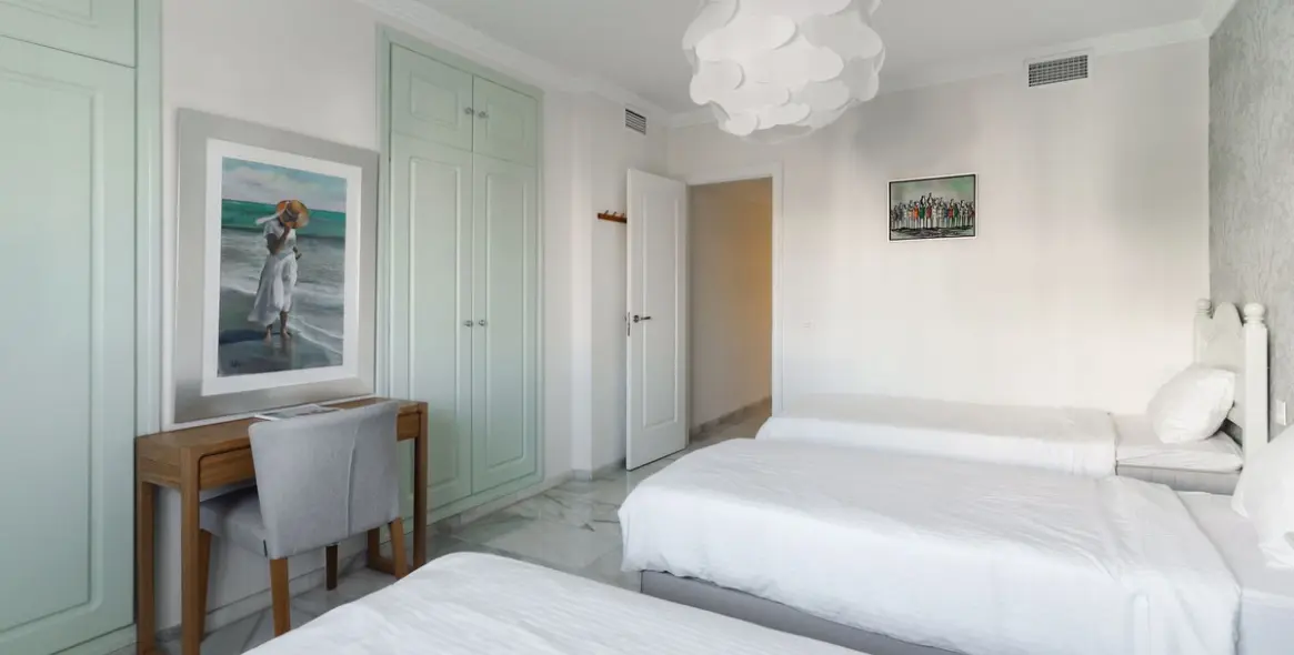 Продажа апартаментов на среднем этаже в Nueva Andalucía 18