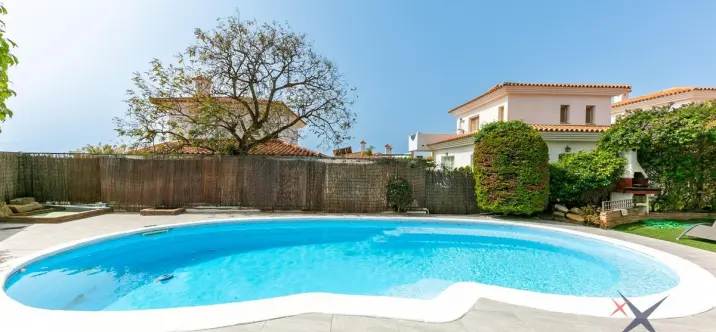 Sale of semi-detached house in Higueron 4