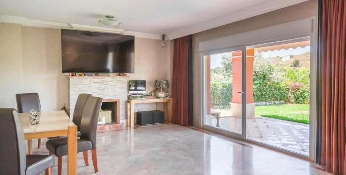 Продажа дома на две семьи в Marbella 13