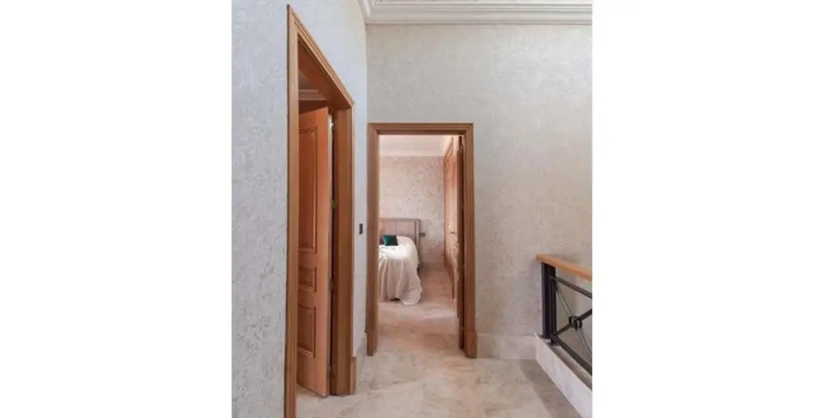 Продажа дома на две семьи в Marbella 19