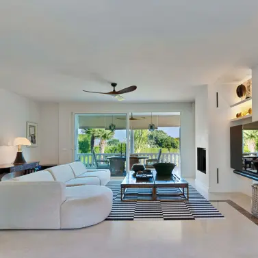 Sale of detached villa in El Paraiso