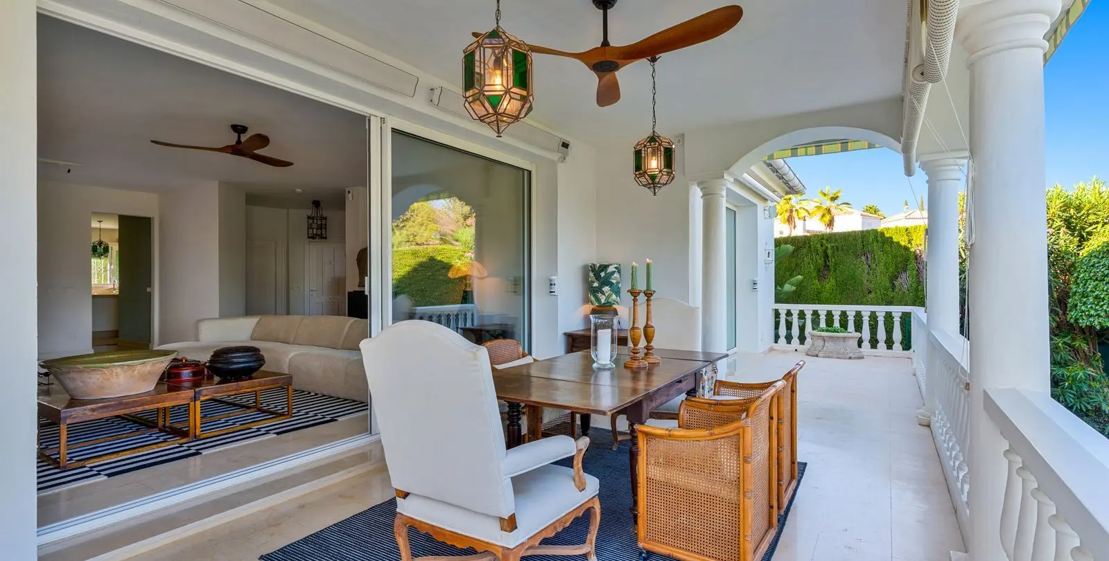 Sale of detached villa in El Paraiso 2