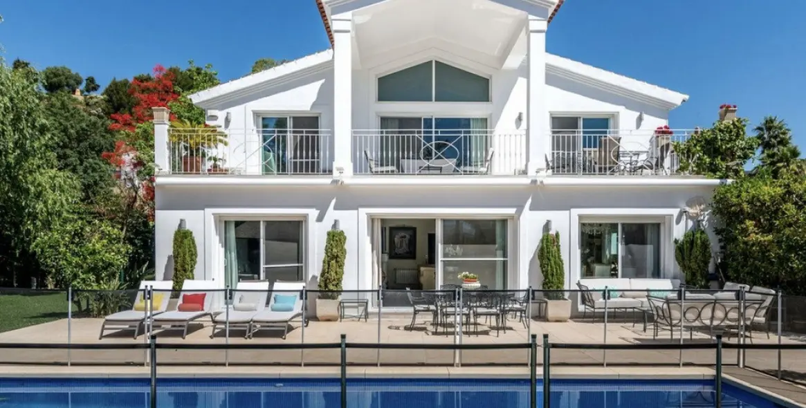 Долгосрочная аренда  отдельно стоящей виллы в Elviria 9