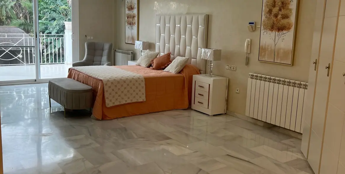 Долгосрочная аренда  отдельно стоящей виллы в Elviria 19