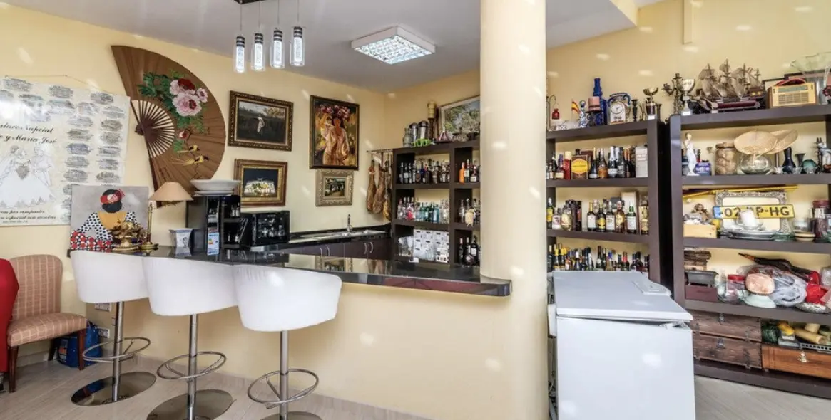 Долгосрочная аренда  отдельно стоящей виллы в Elviria 37