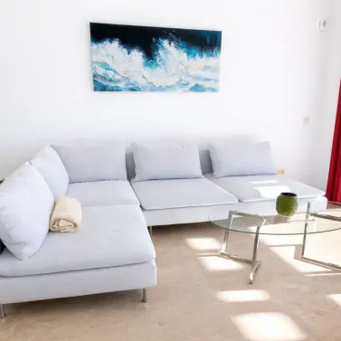 Долгосрочная аренда апартаментов на среднем этаже в Manilva