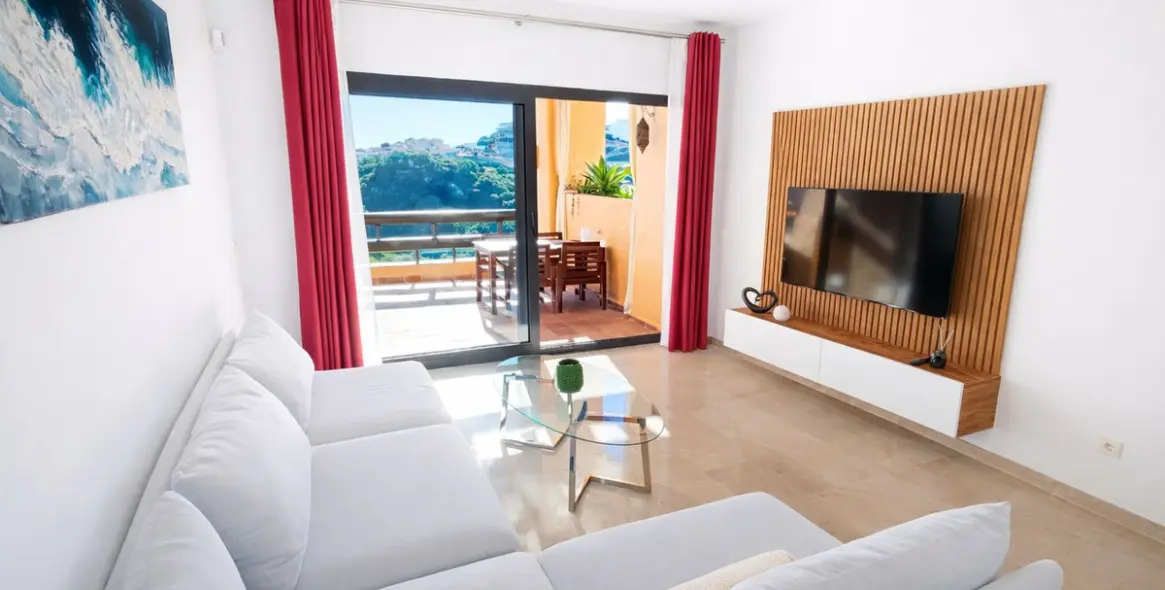 Долгосрочная аренда апартаментов на среднем этаже в Manilva 5