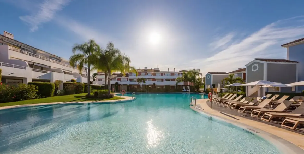 Long-term rent of ground floor apartment in Estepona 1