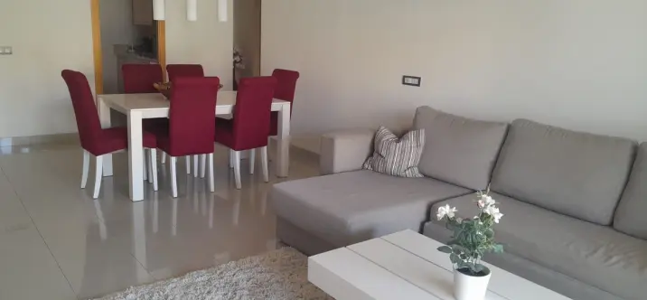 Долгосрочная аренда апартаментов на первом этаже в Estepona 3