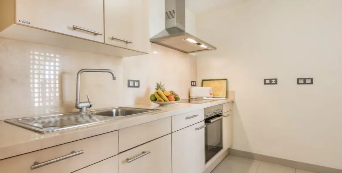 Long-term rent of ground floor apartment in Estepona 6