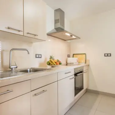 Долгосрочная аренда апартаментов на первом этаже в Estepona