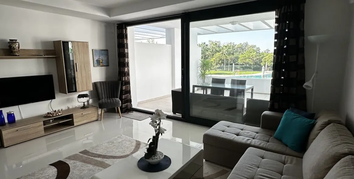 Долгосрочная аренда апартаментов на среднем этаже в Estepona 10