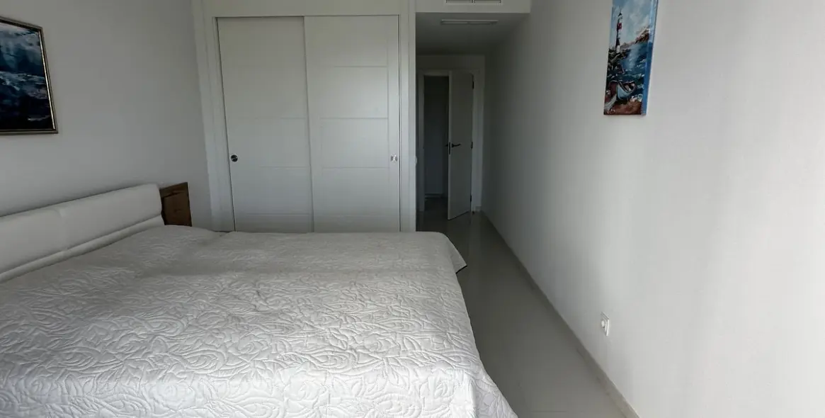 Долгосрочная аренда апартаментов на среднем этаже в Estepona 15